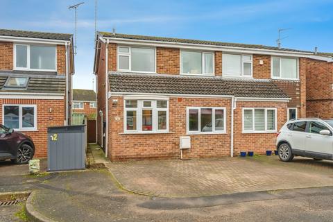 3 bed property, in Church Close, £264,500