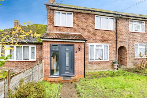 3 bed property, in Fairfield Avenue, £550,000
