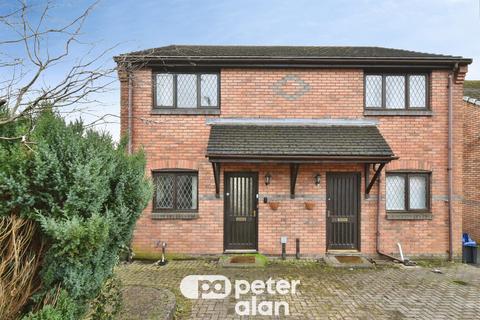 2 bed property, in Heritage Court, £120,000