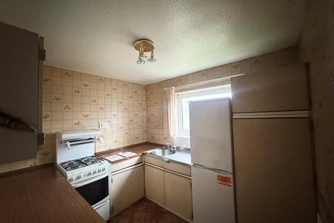 1 bed property, in Old Canal Walk, £70,000