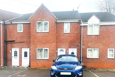 2 bed property, in Elizabeth Drive, £65,000