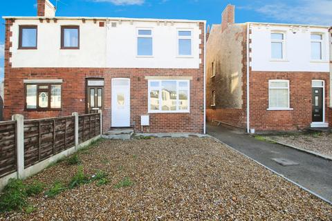 3 bed property, in Cross Lane, £240,000