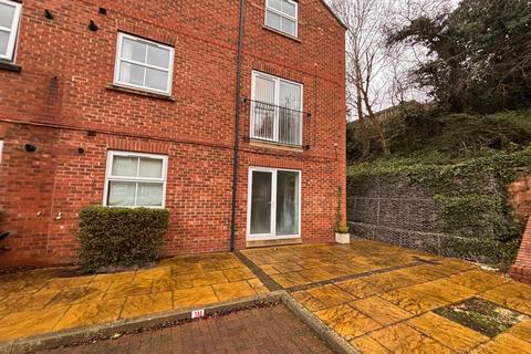 2 bed property, in Old Station Mews, £105,000