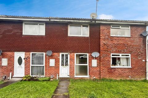 2 bed property, in Llys Y Celyn, £130,000