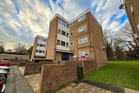 1 bed property, in Hamsey Close, £95,000
