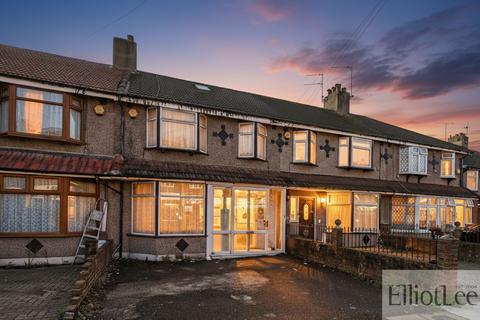 3 bed property, in Bilton Road, £595,995