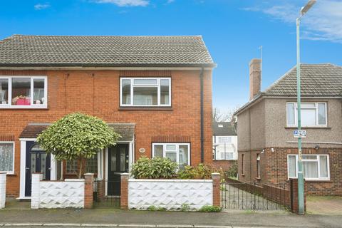 2 bed property, in Strover Street, £300,000