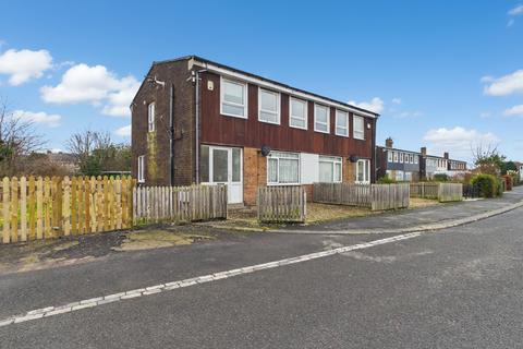 3 bed property, in Burnside, £150,000