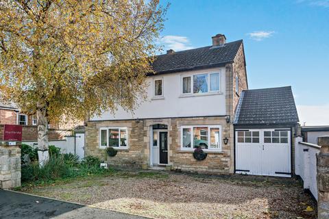 4 bed property, in New Cross Road, £500,000