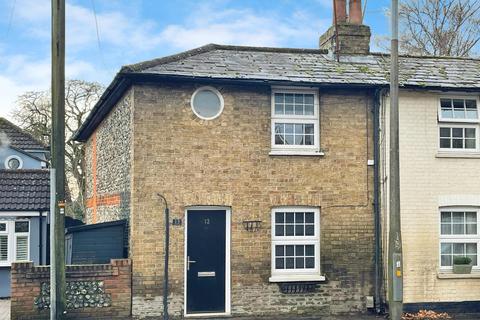 2 bed property, in Ashdon Road, £340,000