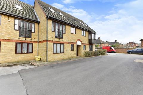 1 bed property, in St. Margarets Road, £100,000