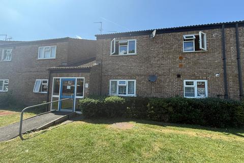 2 bed property, in Appleyard, £120,000
