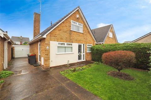 3 bed property, in Alexander Close, £230,000