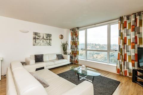1 bed property, in Huntingdon Street, £92,000