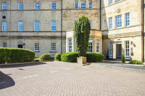 1 bed property, in Tuke Grove, £80,000