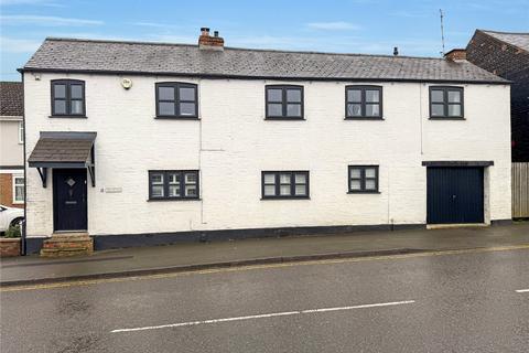 3 bed property, in Moat Street, £400,000