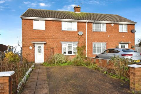 3 bed property, in Hazelwood Road, £230,000