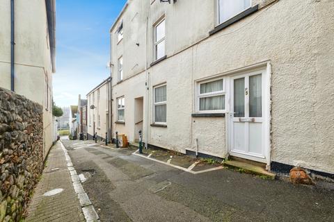 1 bed property, in Lawn Hill, £80,000