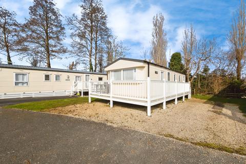3 bed property, in Golden Sands, £30,000