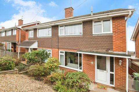 3 bed property, in Knowle Drive, £290,000