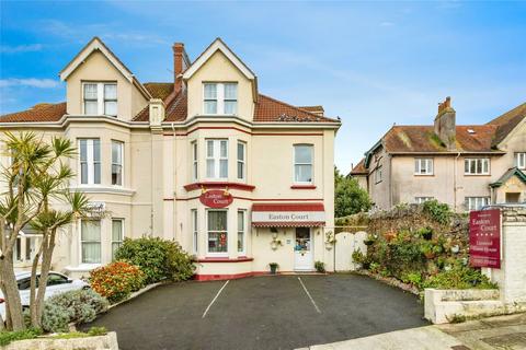 7 bed property, in St. Andrews Road, £550,000