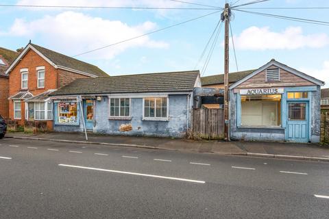 2 bed property, in Farncombe, £650,000