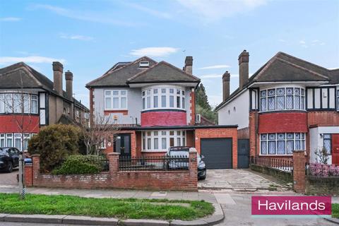 5 bed property, in Bourne Hill, £1,250,000