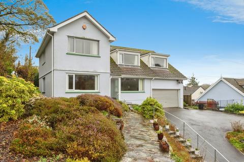 4 bed property, in Union Hill, £475,000