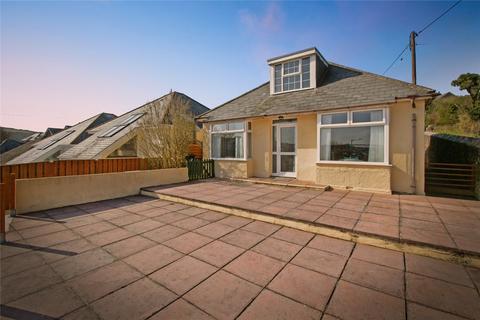 3 bed property, in Lower Hillcrest, £300,000