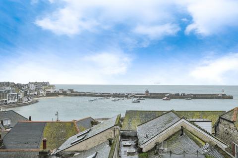 2 bed property, in Academy Terrace, £500,000