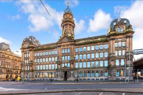 2 bed property, in Morrison Street, £150,000