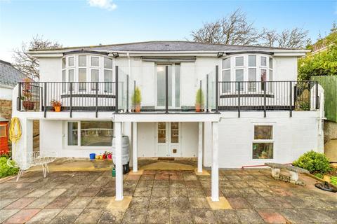 4 bed property, in Audley Avenue, £465,000