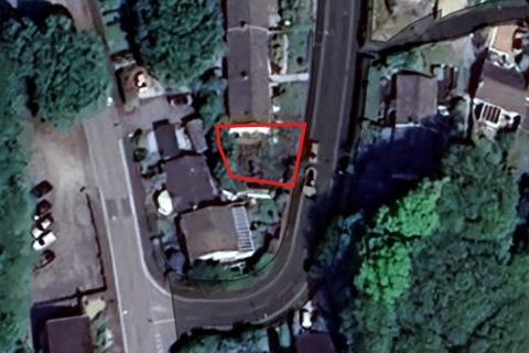 Studio, in Upland Crescent, £65,000