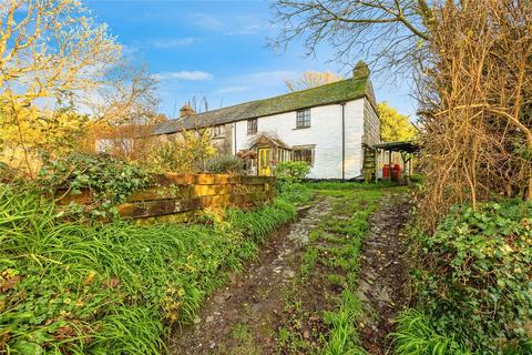2 bed property, in Trevia, £230,000