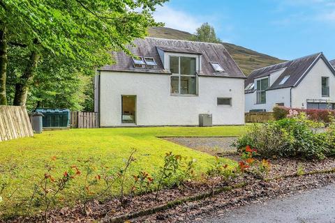 4 bed property, in Arrochar, £345,000