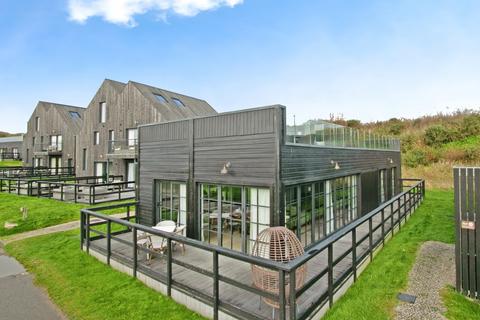 4 bed property, in The Meadows, £325,000