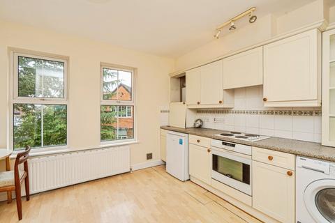 1 bed property, in Church Road, £150,000