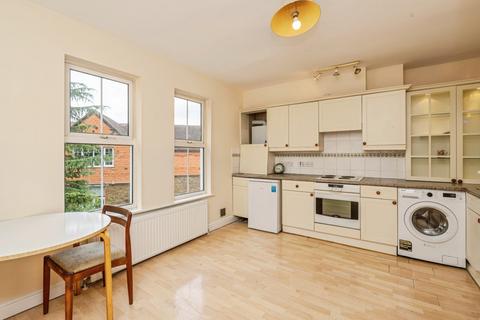 1 bed property, in Church Road, £130,000
