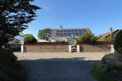 2 bed property, in Higher West Tolgus, £375,000