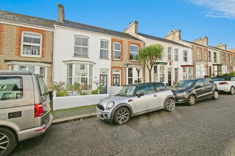 2 bed property, in Broad Street, £269,500