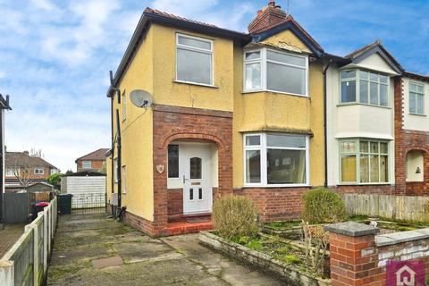 3 bed property, in The Crescent, £230,000