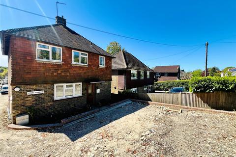 3 bed property, in Mutton Hall Hill, £300,000