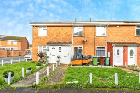2 bed property, in Stoneage Close, £245,000