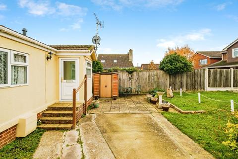 2 bed property, in Countryside Farm Park, £140,000
