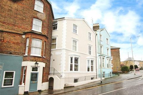1 bed property, in Ramsgate Road, £160,000