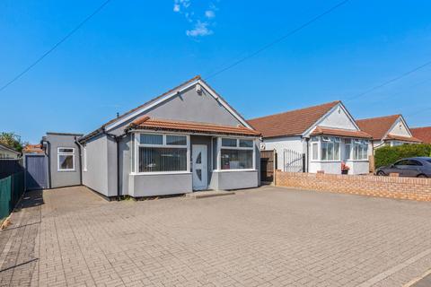 4 bed property, in Royston Way, £775,000