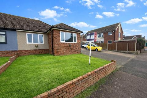 2 bed property, in Freemans Road, £240,000