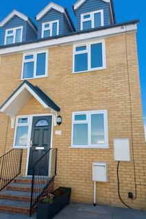3 bed property, in Acorn Street, £220,000