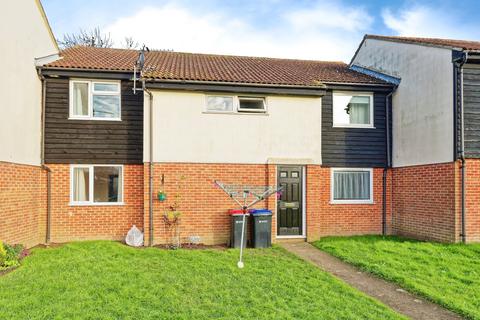 1 bed property, in St. Albans Road, £70,000