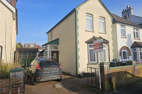 3 bed property, in Addison Road, £425,000